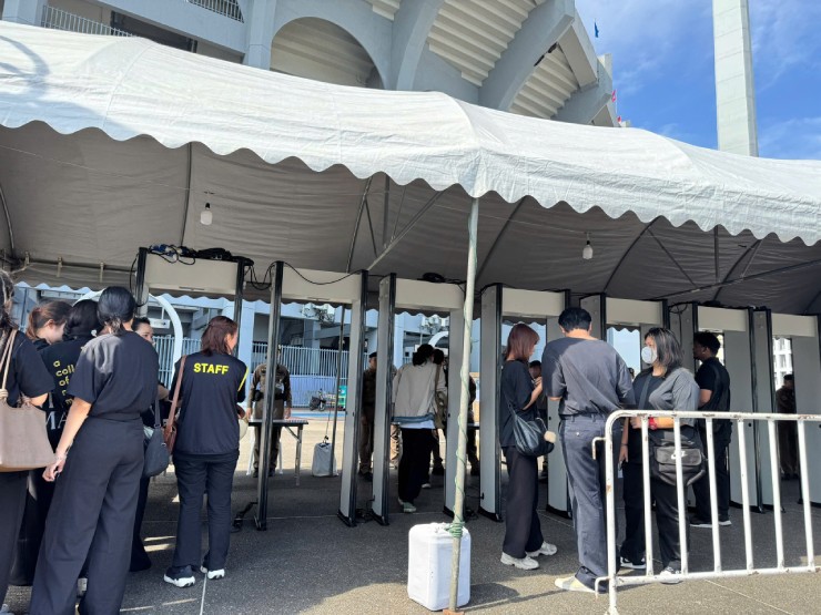 Trực tiếp khai mạc SEA Games 33: Quốc vương & Hoàng hậu tham dự, an ninh được thắt chặt - 2