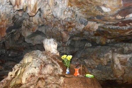 Khám phá hang động có nhũ đá hình tượng Phật ngồi thiền ở Ninh Bình
