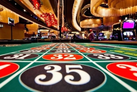 Kinh tế 24h: Doanh nghiệp đề xuất giá vé cho người Việt vào casino 50 triệu một năm
