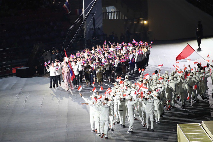 Khai mạc SEA Games 33: Thanh Thúy cầm cờ Việt Nam, nữ hoàng Olympic châm đuốc - 9