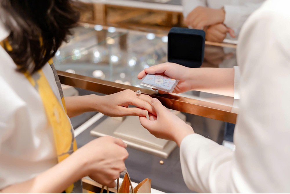 Không gian trưng bày trang sức quy mô, giàu trải nghiệm và ưu đãi độc quyền được DOJI mang tới Shining Show.