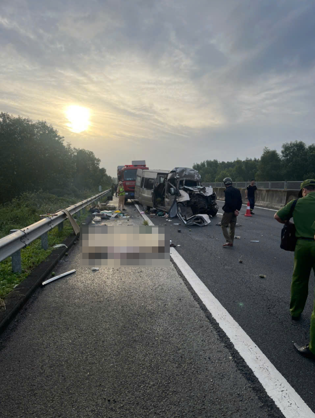 Tai nạn trên cao tốc Đà Nẵng – Quảng Ngãi, 3 người chết, 10 người bị thương - 1