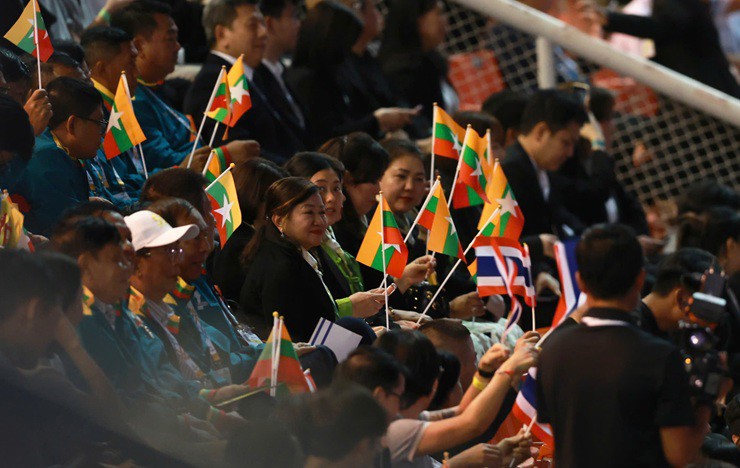 Khai mạc SEA Games 33: Thanh Thúy cầm cờ Việt Nam, nữ hoàng Olympic châm đuốc - 34