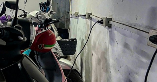 Chung cư "cấm cửa" xe điện: Nỗi lo có thật từ p...