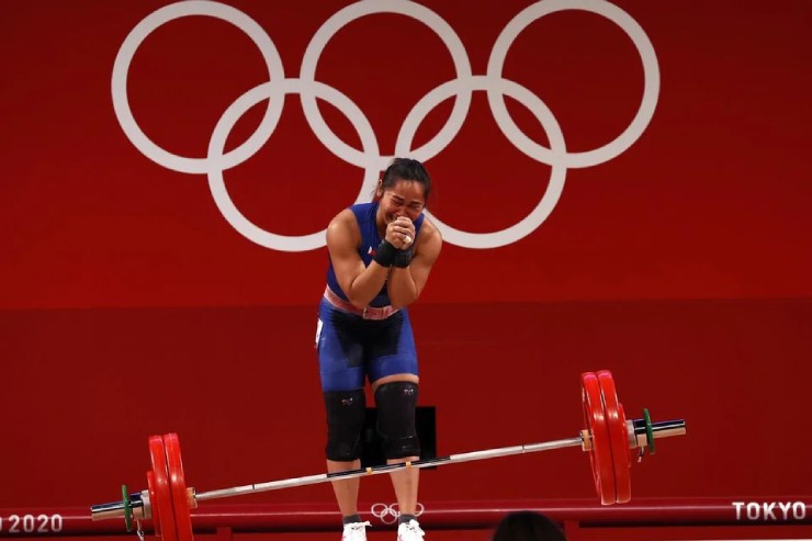 Diaz, nữ hoàng cử tạ trở lại “đòi vàng”