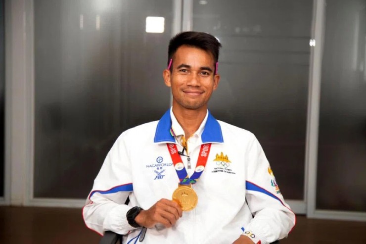 Bunthorn, VĐV điền kinh từ nông trại bước lên đỉnh SEA Games