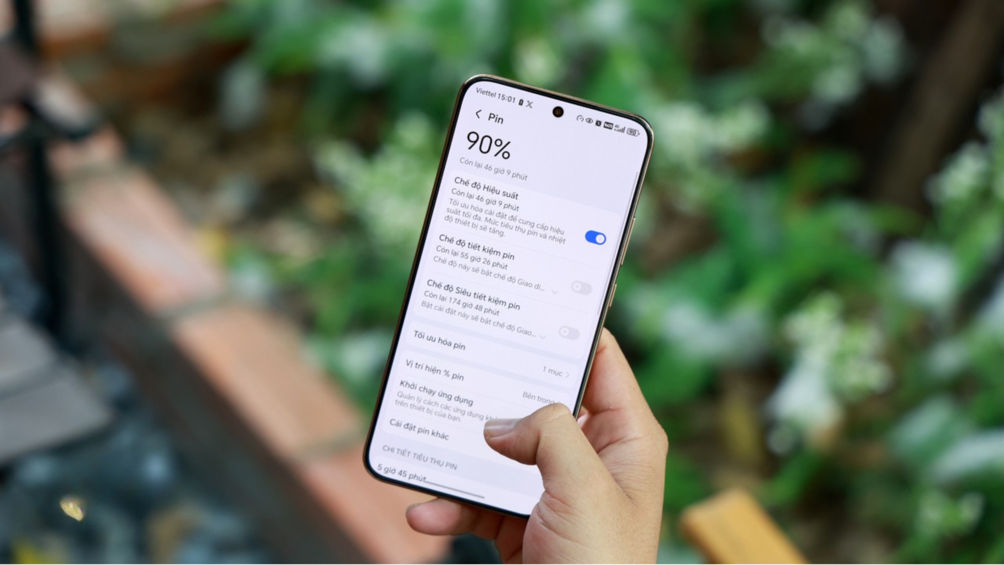 Viên pin của X9d thuộc dạng lớn nhất trong phân khúc với thời lượng sử dụng lên đến 3 ngày