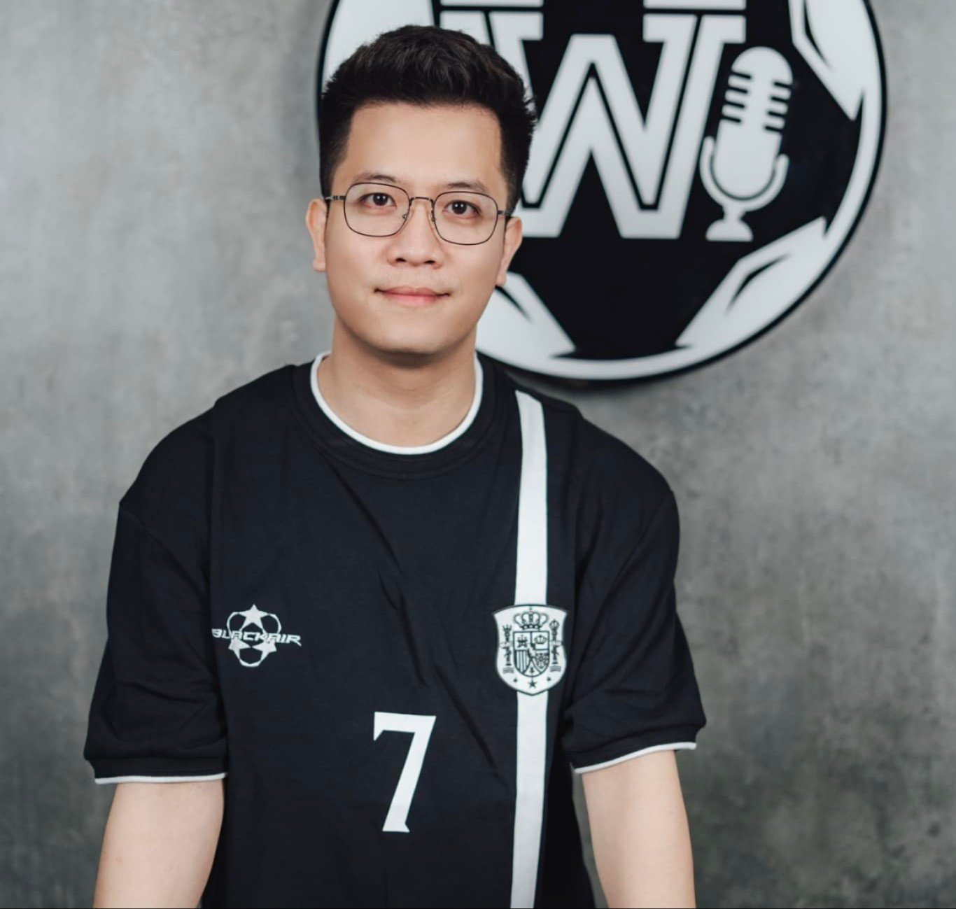 Thêm một kênh truyền hình đóng cửa, MC Tú Linh và nhiều BLV ngậm ngùi chia tay - 1