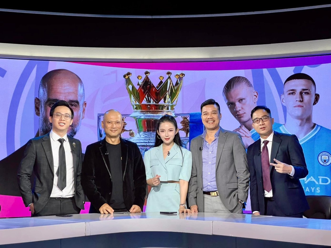 MC Tú Linh, BLV Hoàng Anh Quân, Nguyên Thông... ngậm ngùi nói lời tạm biệt K+.