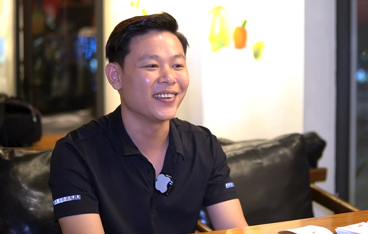 Anh Lò Văn Nghĩa, một khách hàng quen thuộc của quán.