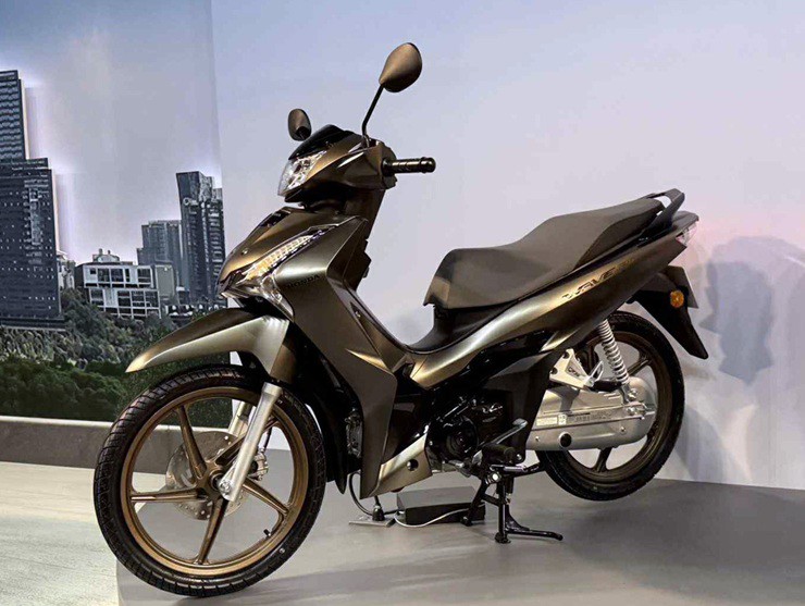 Honda Wave 125i 2026 nhập Thái giá tới trăm triệu đồng, trang bị smartkey - 1