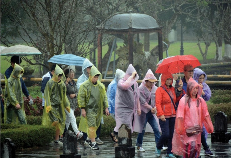 Tin mới về vùng áp thấp trên Biển Đông - 1