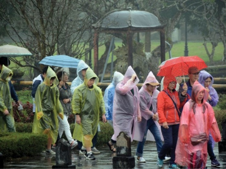 Tin mới về vùng áp thấp trên Biển Đông