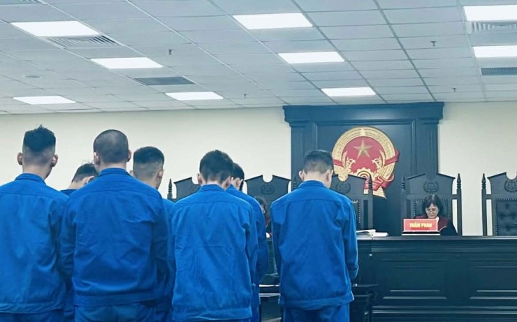 Các bị cáo tại tòa. Ảnh: TN