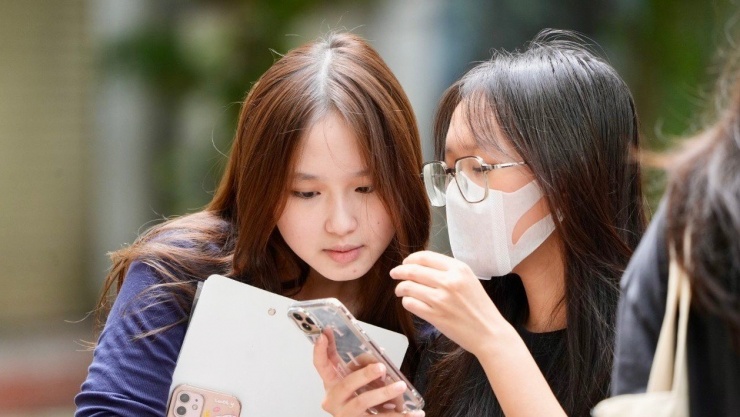 Các chuyên gia cho rằng, Hà Nội cần nhanh chóng xây thêm trường công lập, giúp giảm áp lực kỳ thi tuyển sinh lớp 10.