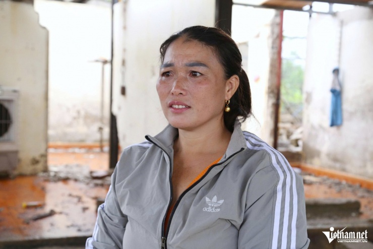 Chị Phúc xúc động khi kể lại những lần cứu người trên sông Lam