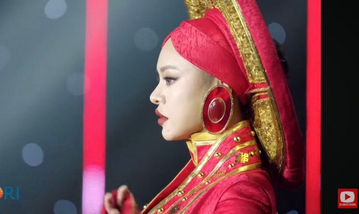 Mai Ngô dùng chiêu khi diễn áo tắm ở bán kết Miss Charm - 14