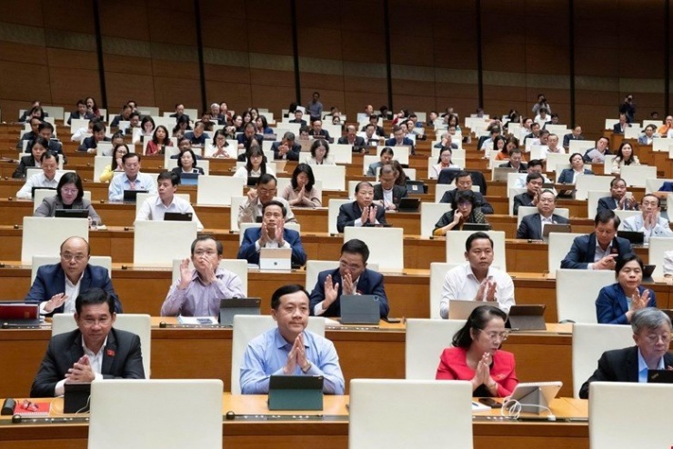 Các đại biểu tại phiên họp ngày 10/12. Ảnh: QH.