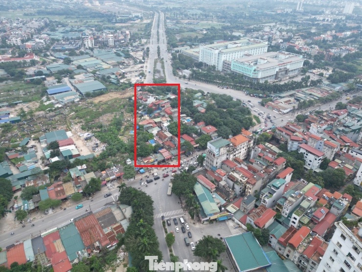 Nút giao đường Phạm Tu - Xa La đang bị treo nhiều năm nay do vướng mặt bằng (khung màu đỏ).