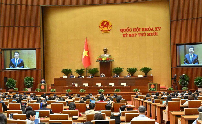 Quốc hội nghe Bộ trưởng Nguyễn Hồng Diên báo cáo tiếp thu, chỉnh lý dự thảo Luật Thương mại điện tử