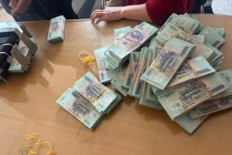 Loạt ngân hàng tăng mạnh lãi tiết kiệm trong tháng cuối năm, mức cao nhất là bao nhiêu?