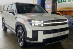 Chiếc Hyundai SantaFe Exclusive 2.5L 2025 cũ duy nhất trên một trang rao vặt