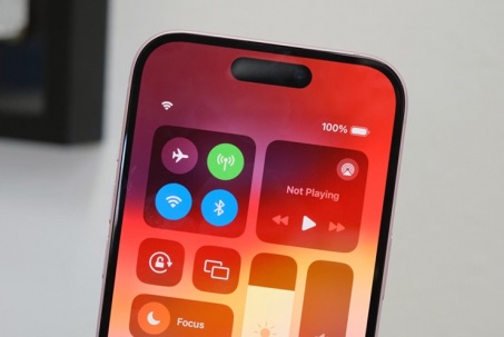 Sạc iPhone chỉ 80%, người dùng đang bảo vệ pin hay tự làm khổ?