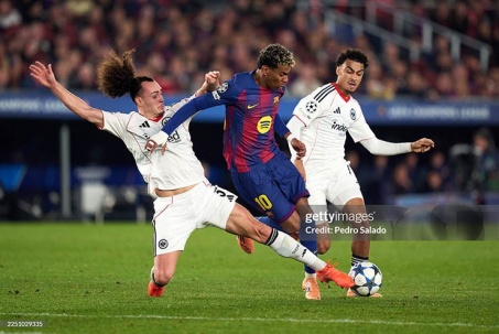 Video bóng đá Barcelona - Eintracht Frankfurt: Rashford khơi nguồn, cú đúp trong 4 phút (Cúp C1)