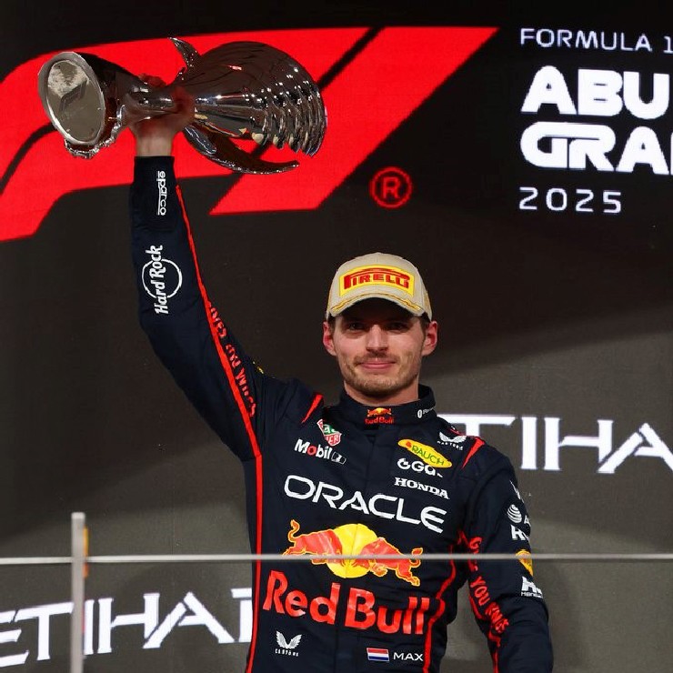 Dù thua nhưng Verstappen đã có màn comeback ấn tượng