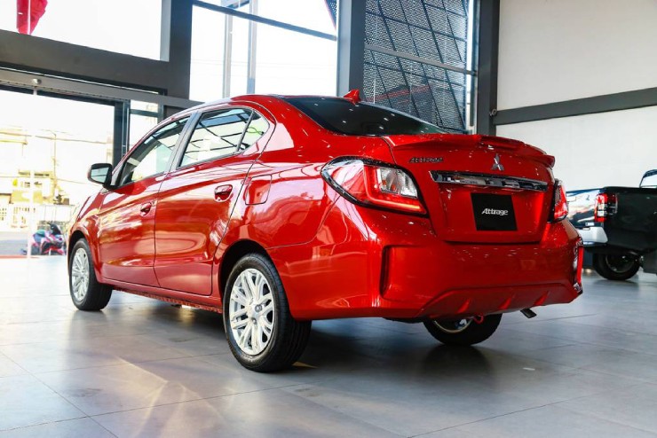 Giá từ 386 triệu đồng, bộ sedan dưới đây có ưu nhược gì đáng lưu ý? - 6