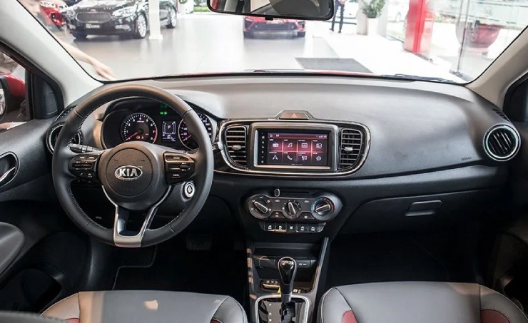 Giá từ 386 triệu đồng, bộ sedan dưới đây có ưu nhược gì đáng lưu ý? - 2