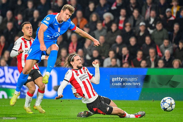 Video bóng đá PSV - Atletico Madrid: Rượt đuổi điên rồ, 5 bàn mãn nhãn (Cúp C1) - 2