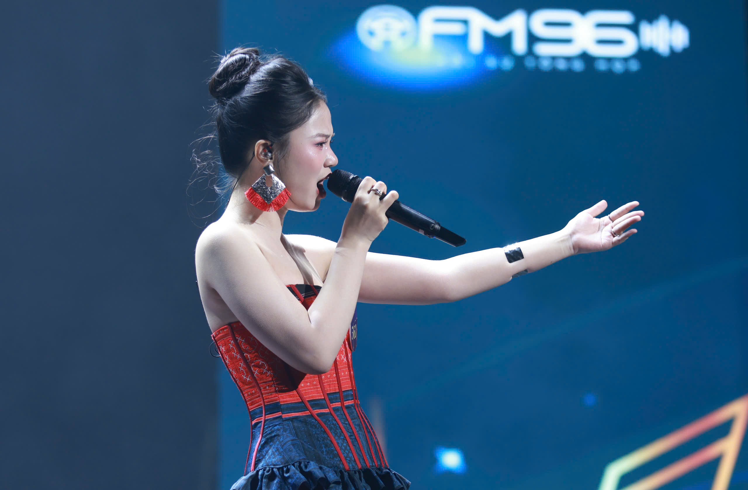 15 gương mặt trẻ tỏa sáng trong đêm chung kết Tiếng hát Hà Nội 2025 - 4