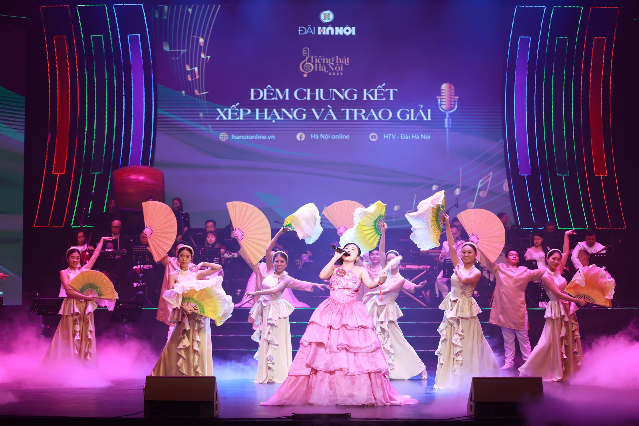 15 gương mặt trẻ tỏa sáng trong đêm chung kết Tiếng hát Hà Nội 2025 - 12