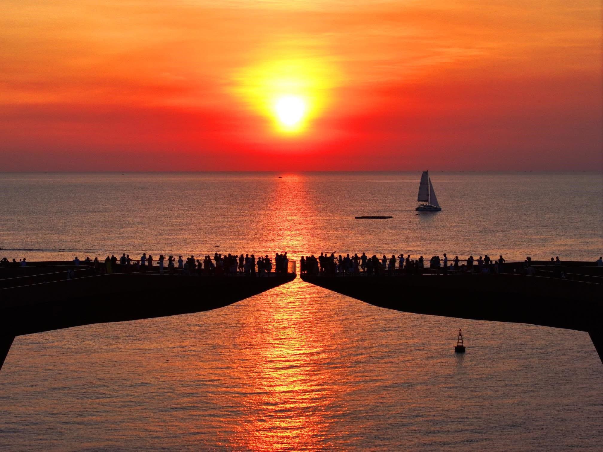 Công trình du lịch biểu tượng Cầu Hôn tại Phú Quốc của Sun Group