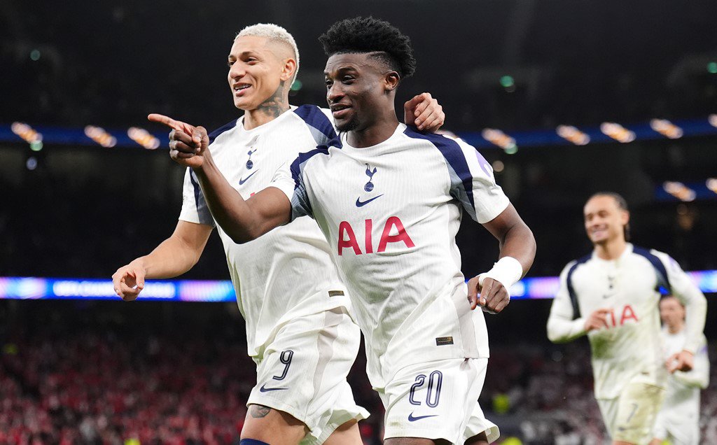 Video bóng đá Tottenham - Slavia Prague: Thảm họa đá phản & penalty (Cúp C1) - 3