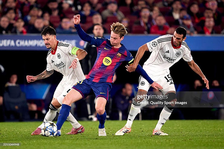 Trực tiếp bóng đá Barcelona - Frankfurt: Xuất sắc bảo vệ cách biệt mong manh (Hết giờ) - 9