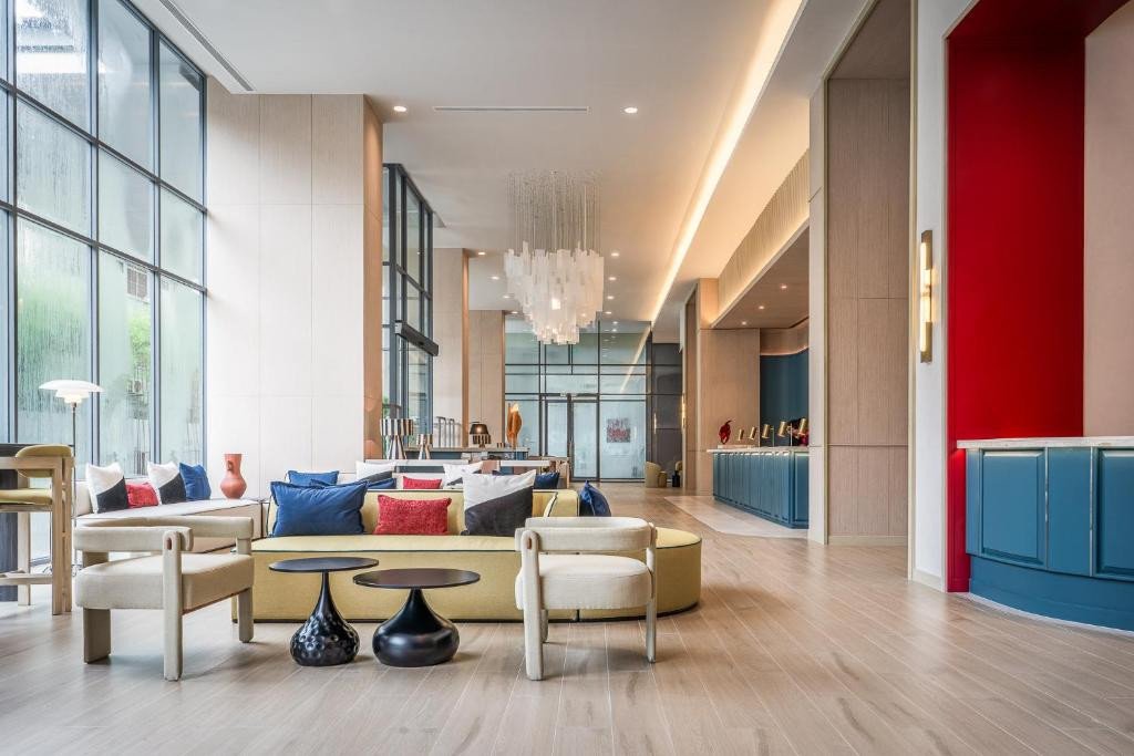 Sảnh khách sạn hiện đại. Ảnh: Booking