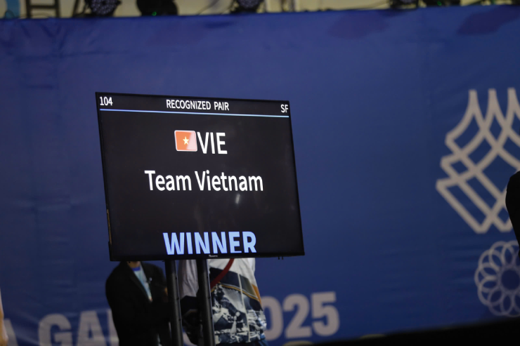 Cặp Nguyễn Thị Kim Hà – Nguyễn Trọng Phúc đã vượt qua đôi chủ nhà Thái Lan. Ảnh Anh Khoa