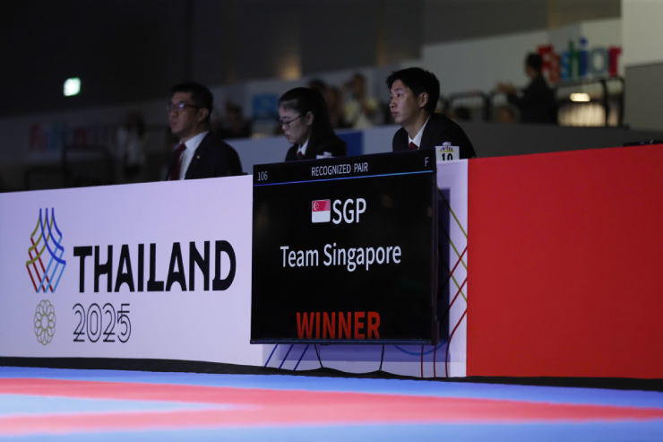 2 VĐV Singapore chiến thắng. Ảnh Anh Khoa
