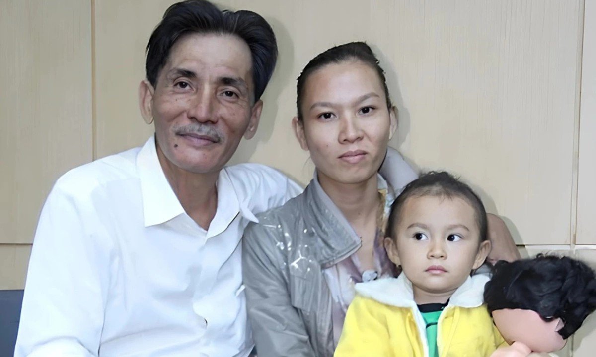 Thương Tín và người vợ thứ tư có một con chung.