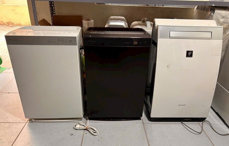 Một dòng máy lọc không khí cũ của Nhật. Ảnh: D.Anh