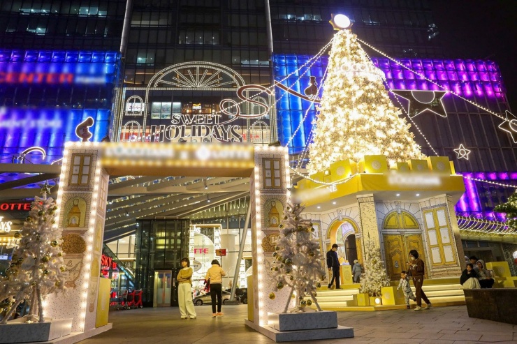 Hà Nội như &#39;bản hòa tấu ánh sáng&#39; dịp Giáng sinh - 3