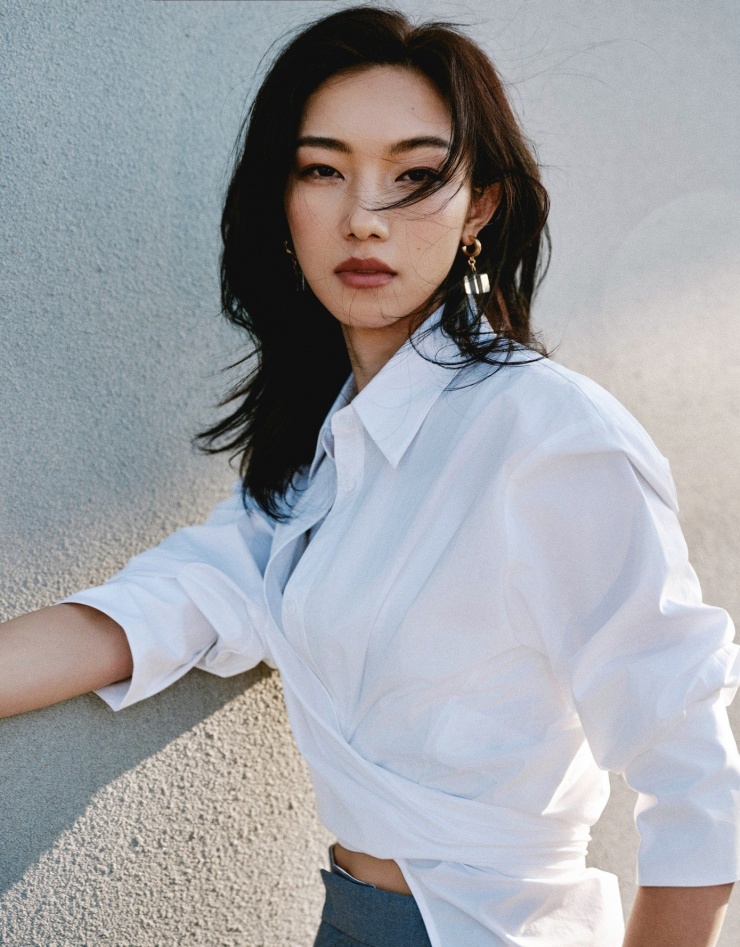 Na Nhĩ Na Thiến bị tẩy chay vì gian lận thi cử.