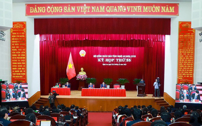 Các đại biểu tham dự Kỳ họp thứ 35, HĐND tỉnh Nghệ An khóa XVIII, nhiệm kỳ 2021 - 2026. Ảnh: D. Thành
