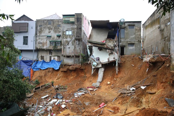 Hiện trường vụ sạt lở ở xã Khe Sanh