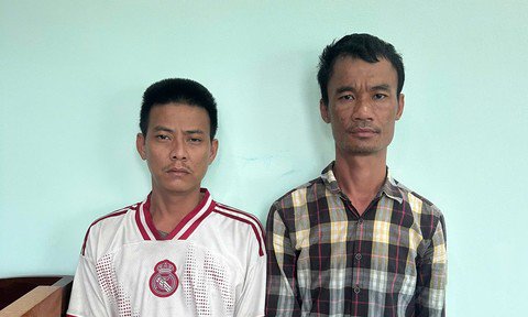 Hai đối tượng tại cơ quan công an. Ảnh: Công an TPHCM