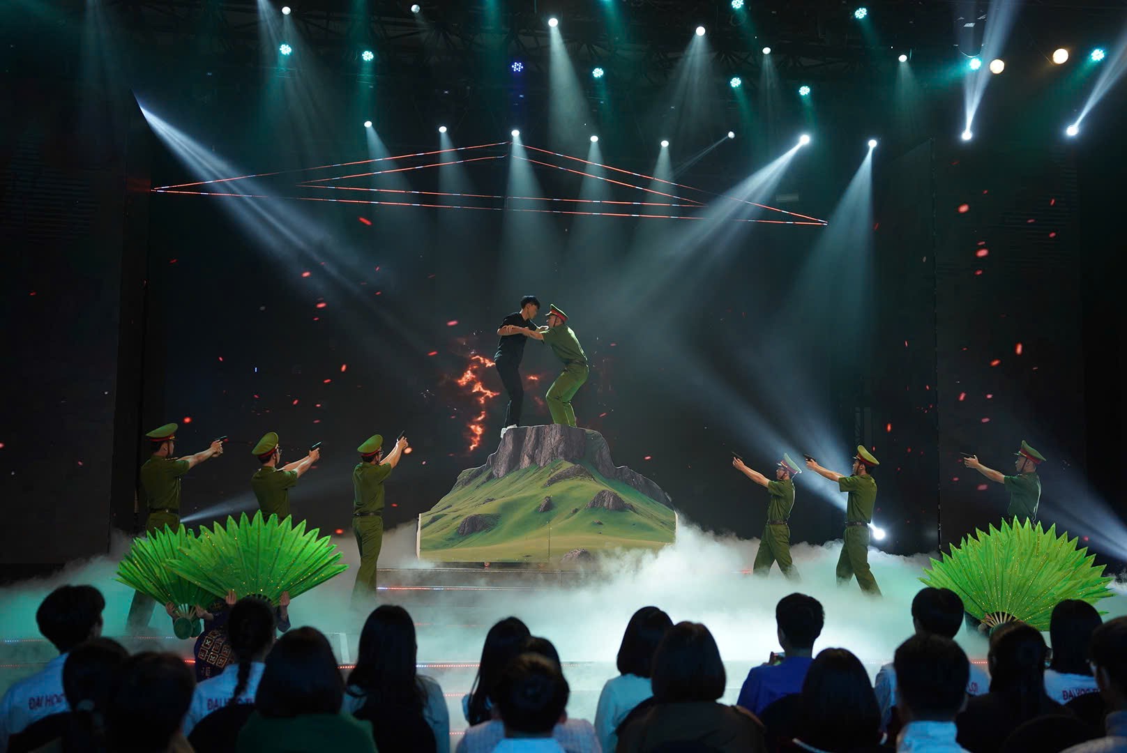 Tiết mục ấn tượng của trường THPT Sông Lô (Tuyên Quang)