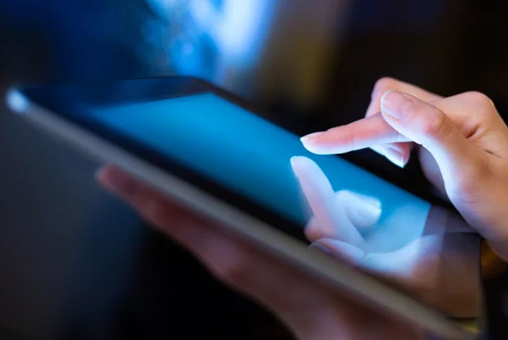 Trải nghiệm người dùng sẽ hoàn hảo hơn với kính lỏng.