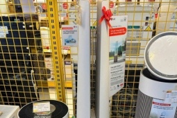 Không khí Hà Nội báo động đỏ, máy lọc không khí bán chạy